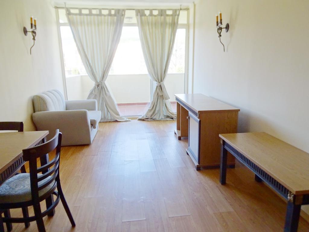 Elenite Private Apartments เอเลนีเต ภายนอก รูปภาพ