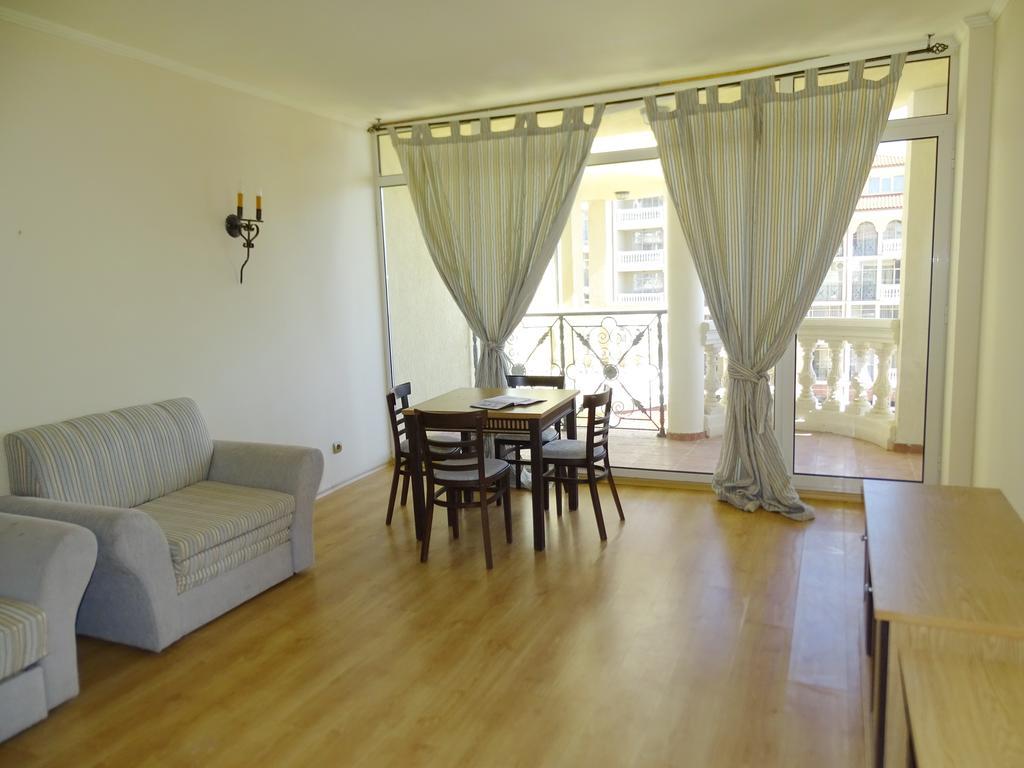 Elenite Private Apartments เอเลนีเต ภายนอก รูปภาพ