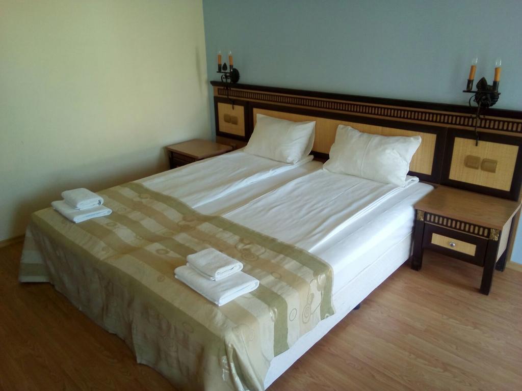 Elenite Private Apartments เอเลนีเต ภายนอก รูปภาพ