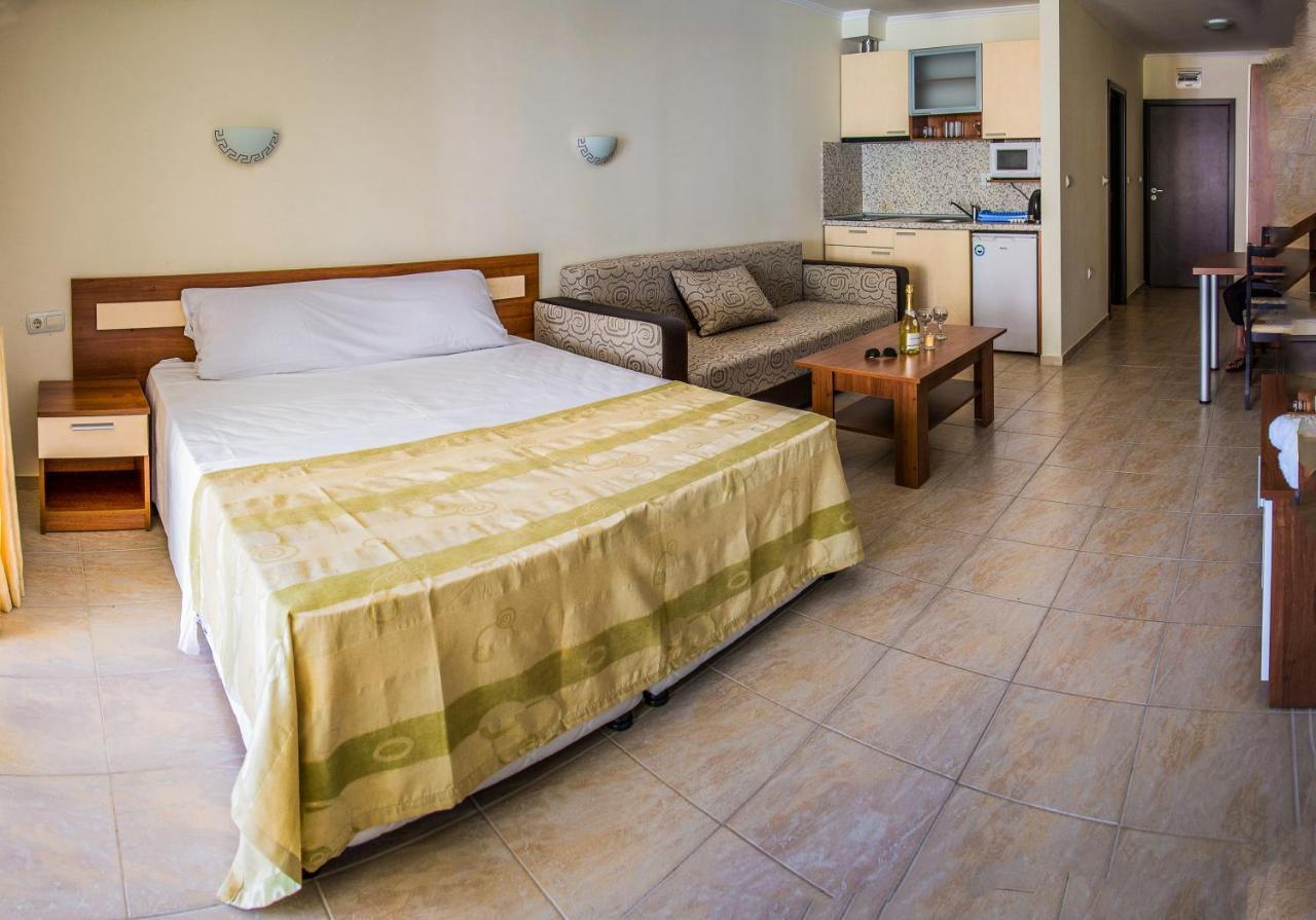 Elenite Private Apartments เอเลนีเต ภายนอก รูปภาพ