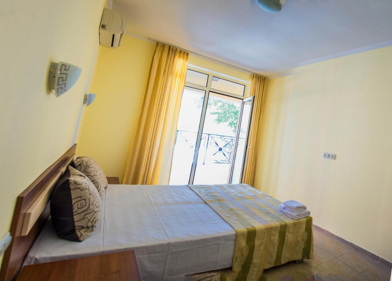Elenite Private Apartments เอเลนีเต ภายนอก รูปภาพ